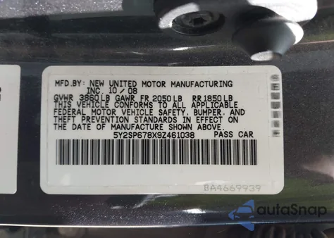 2009 Pontiac Vibe from USA, damaged, VIN 5Y2SP678X9Z461038